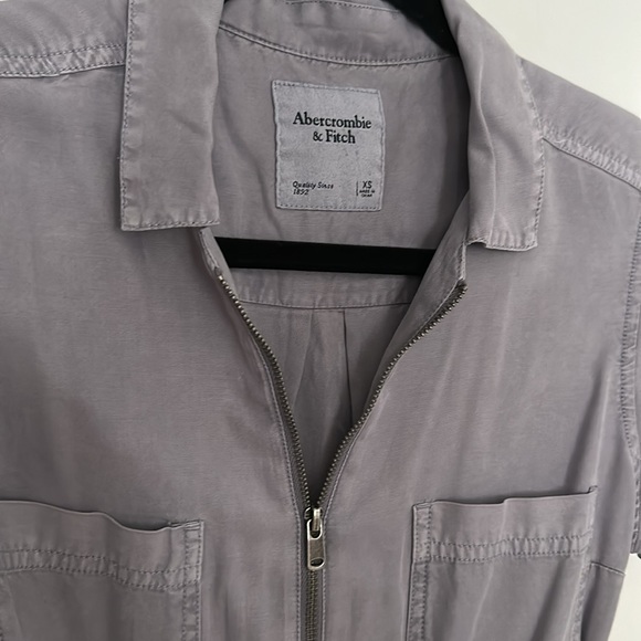 ABERCROMBIE & FITCH ROMPER - Picture 3 of 3